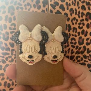 Rhinestoned Minnie Mouse Disney Earrings NEW